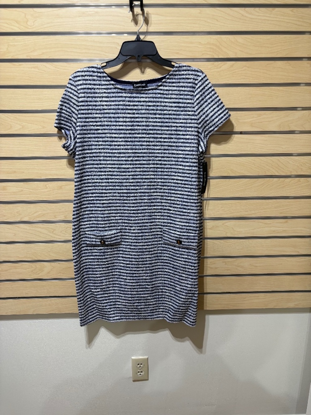 Bebe NWT black and white textured stripe knit shift dress size XL